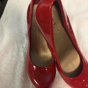 Red hot patent leather heels NWT